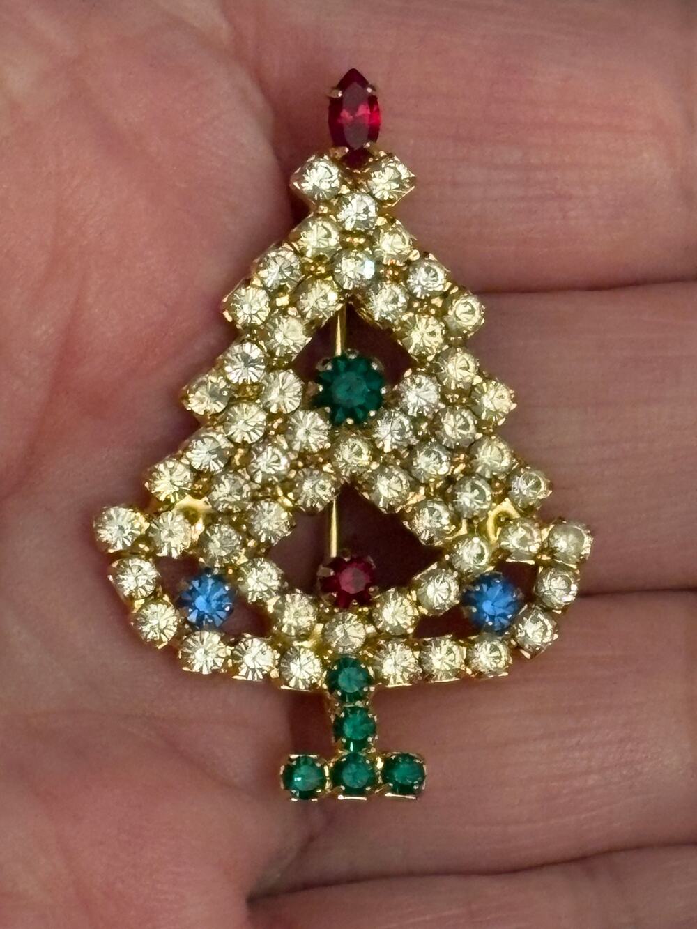 Vintage Rhinestone Christmas Tree Brooch Gold Tone 2”